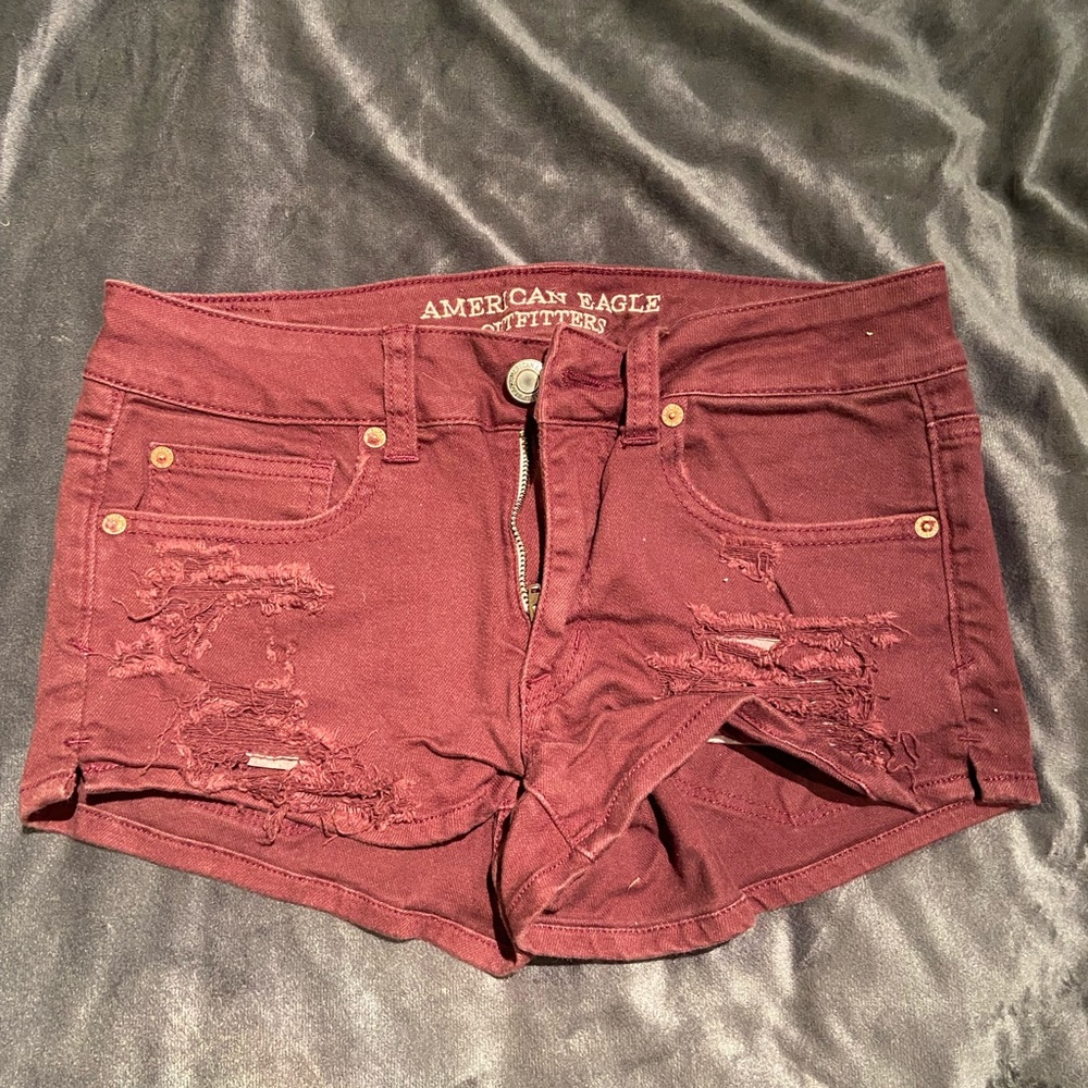 American Eagle shorts - size 6 (runs small)